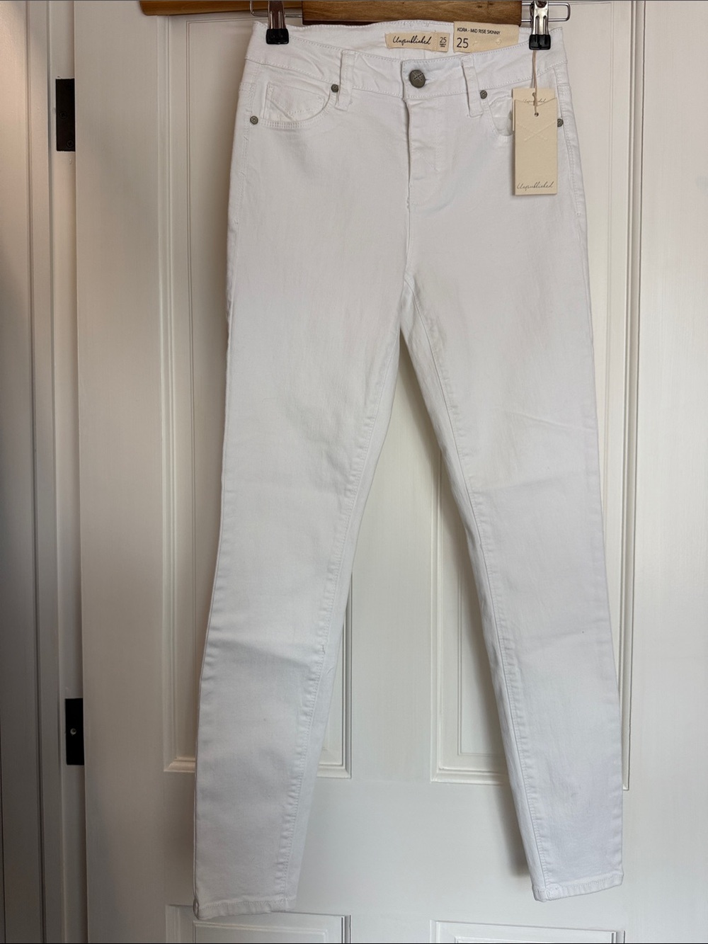Unpublished - Kora Mid Rise Skinny Jean - Slim Leg White